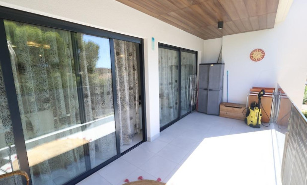 Resale - Apartment / flat - Orihuela Costa - Campoamor