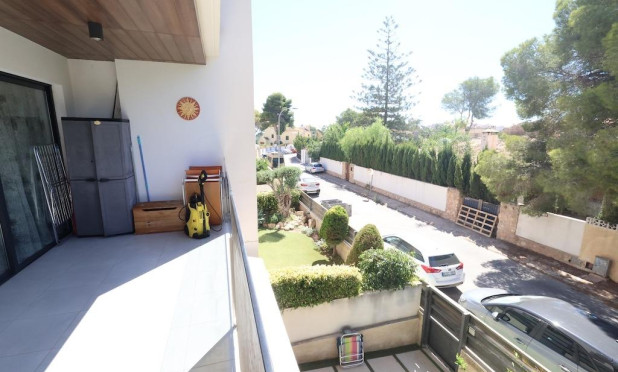 Resale - Apartment / flat - Orihuela Costa - Campoamor