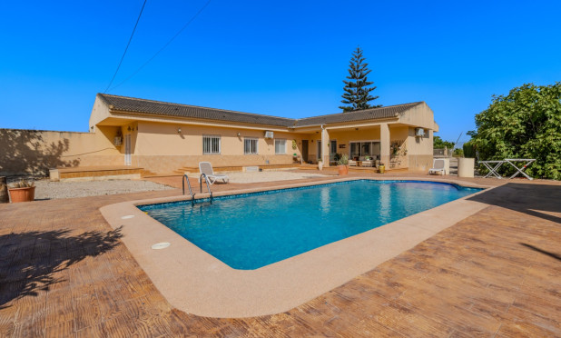 Herverkoop - Finca / Landelijke woning - Almoradí