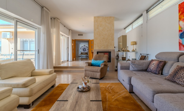 Herverkoop - Finca / Landelijke woning - Almoradí