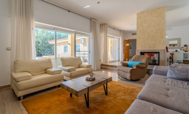Herverkoop - Finca / Landelijke woning - Almoradí