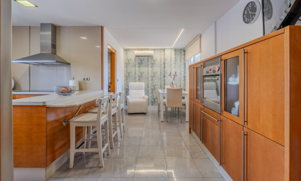 Herverkoop - Finca / Landelijke woning - Almoradí