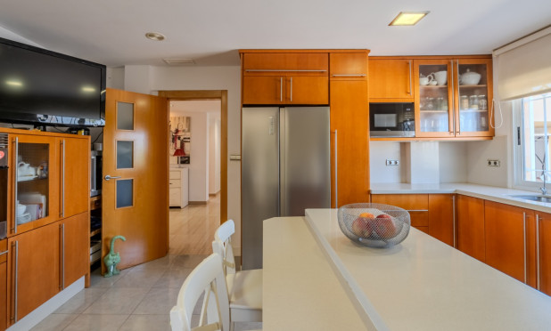 Herverkoop - Finca / Landelijke woning - Almoradí