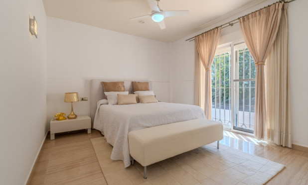 Herverkoop - Finca / Landelijke woning - Almoradí