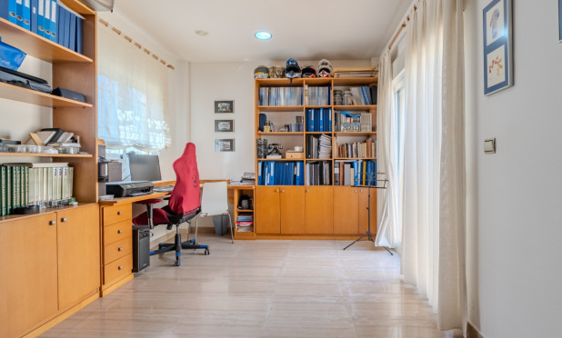 Herverkoop - Finca / Landelijke woning - Almoradí