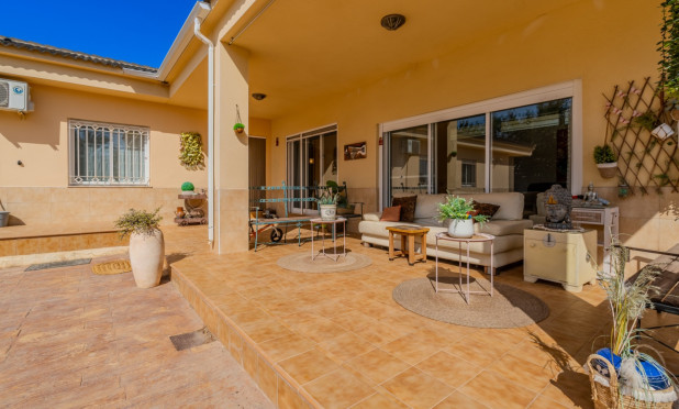Herverkoop - Finca / Landelijke woning - Almoradí