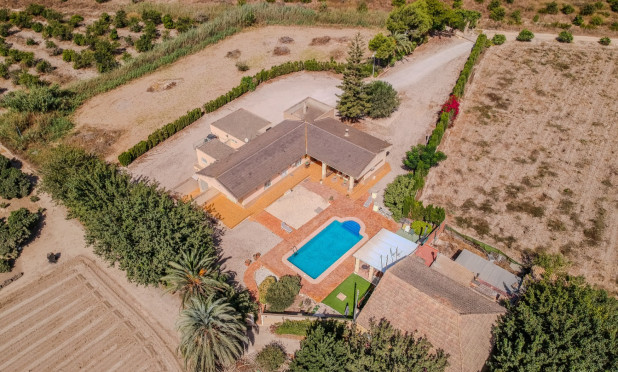 Herverkoop - Finca / Landelijke woning - Almoradí