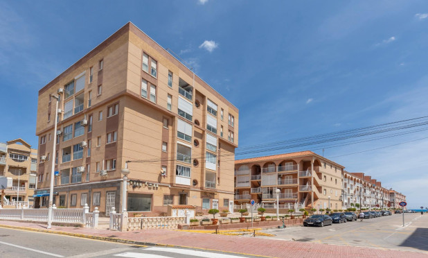 Resale - Apartment / flat - Torrevieja - La Mata