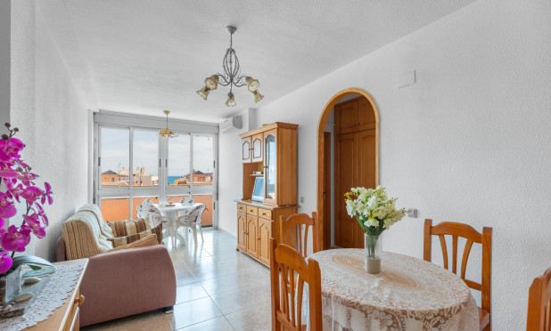 Resale - Apartment / flat - Torrevieja - La Mata