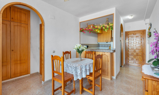 Resale - Apartment / flat - Torrevieja - La Mata