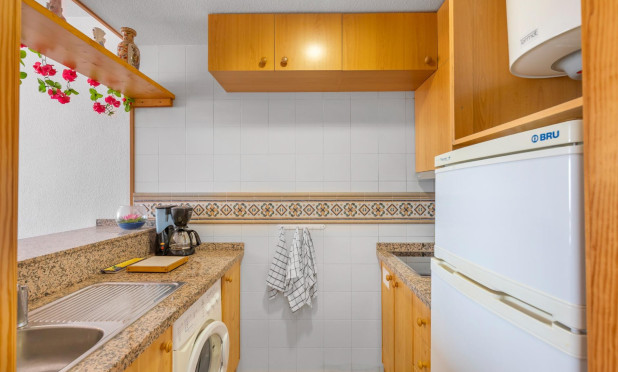 Resale - Apartment / flat - Torrevieja - La Mata