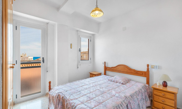 Resale - Apartment / flat - Torrevieja - La Mata
