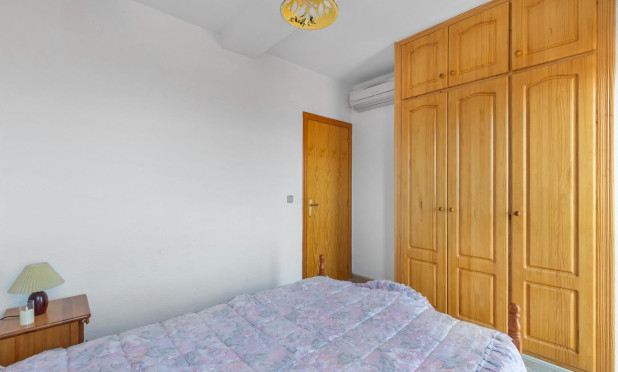 Resale - Apartment / flat - Torrevieja - La Mata