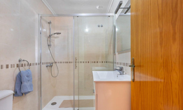 Resale - Apartment / flat - Torrevieja - La Mata