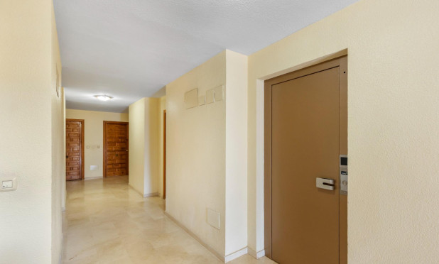 Resale - Apartment / flat - Torrevieja - La Mata