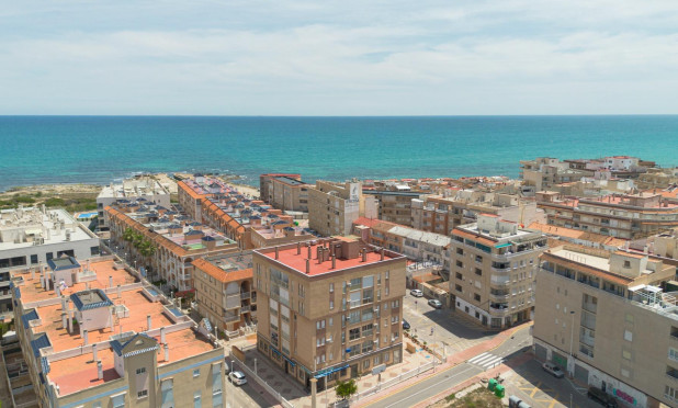 Resale - Apartment / flat - Torrevieja - La Mata