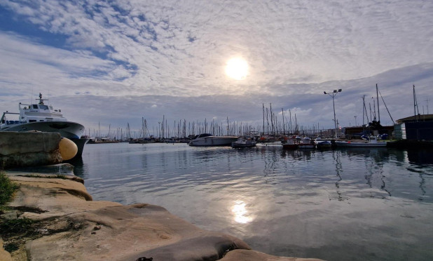 Resale - Apartment / flat - Torrevieja - La Mata