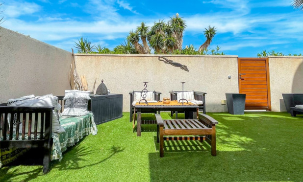 Revente - Maison de ville - Torrevieja - La Siesta - El Salado -  Torreta