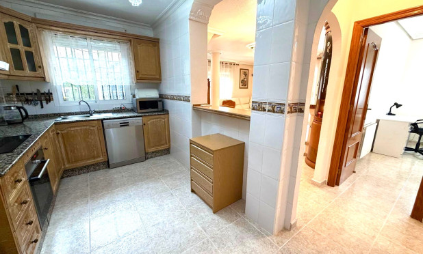 Resale - Villa - Orihuela Costa - Villamartín
