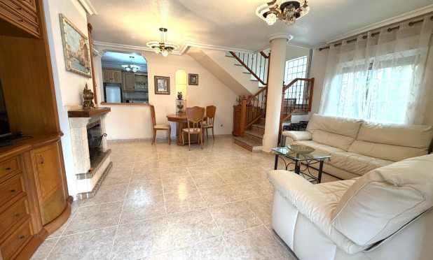 Resale - Villa - Orihuela Costa - Villamartín