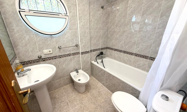 Resale - Villa - Orihuela Costa - Villamartín