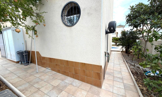 Resale - Villa - Orihuela Costa - Villamartín