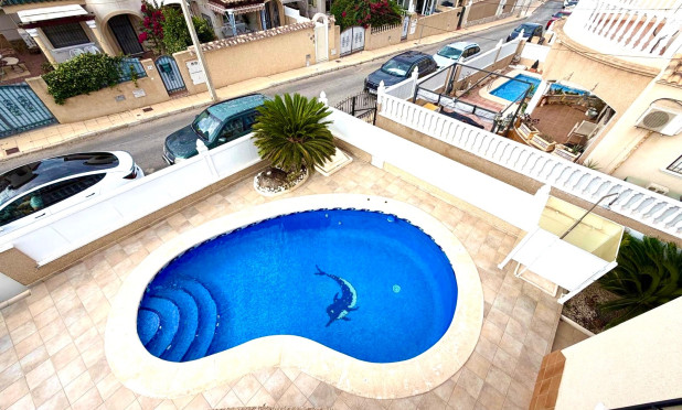 Resale - Villa - Orihuela Costa - Villamartín