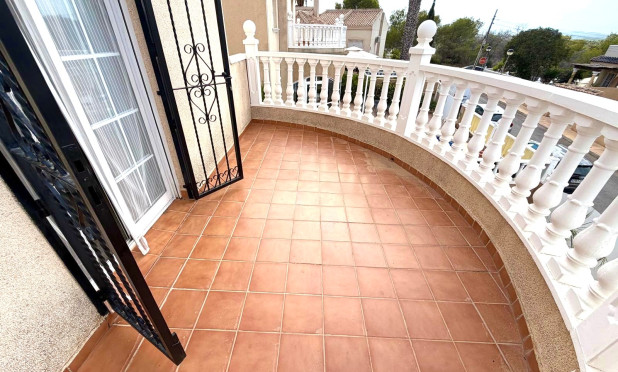 Resale - Villa - Orihuela Costa - Villamartín