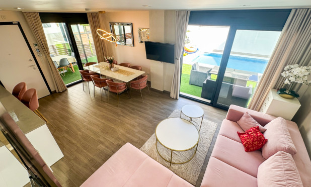 Revente - Villa - Torrevieja - Nueva Torrevieja - Aguas Nuevas