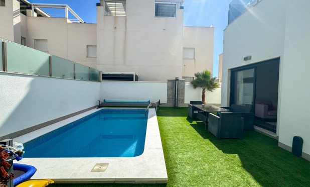 Revente - Villa - Torrevieja - Nueva Torrevieja - Aguas Nuevas