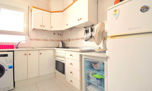 Resale - Apartment / flat - Orihuela Costa - La Florida