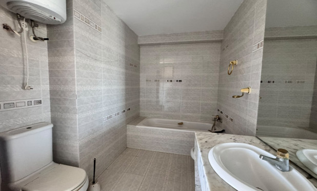 Revente - Villa - Benidorm - Rincón de Loix