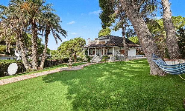 Wiederverkauf - Villa - Orihuela Costa - Campoamor
