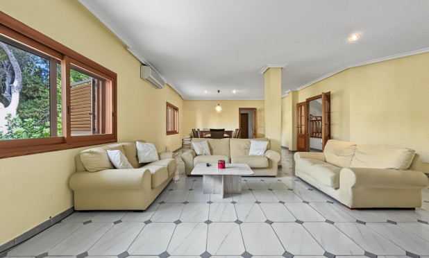 Wiederverkauf - Villa - Orihuela Costa - Campoamor