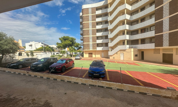 Odsprzedaż - Mieszkanie w bloku - La Zenia