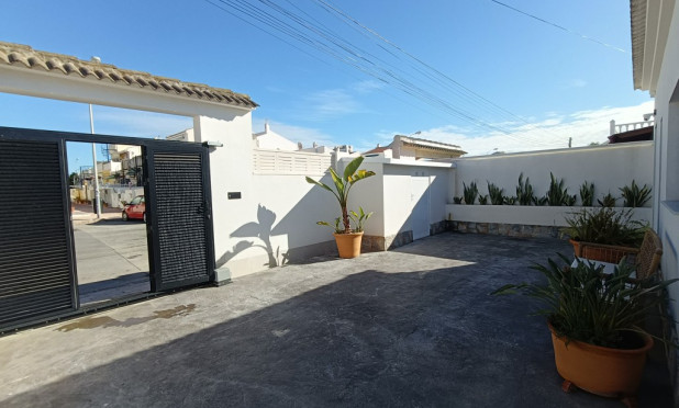 Odsprzedaż - Villa - El Chaparral - El chaparral