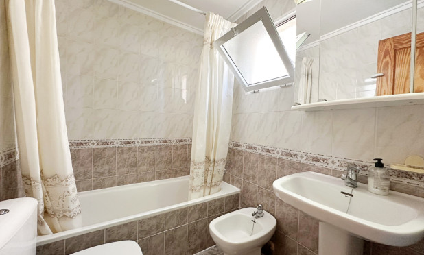 Odsprzedaż - Apartment / Duplex - Torrevieja - torrevieja