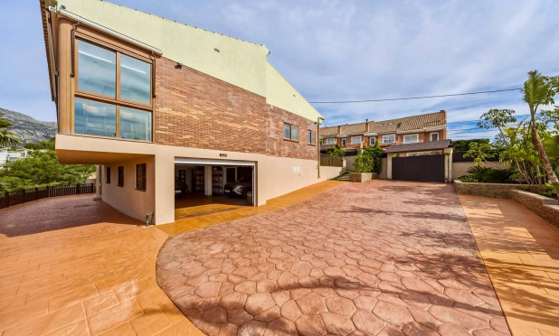 Resale - Villa - La Nucía