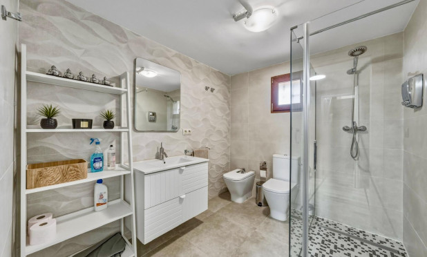 Resale - Villa - La Nucía