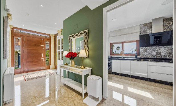 Resale - Villa - La Nucía