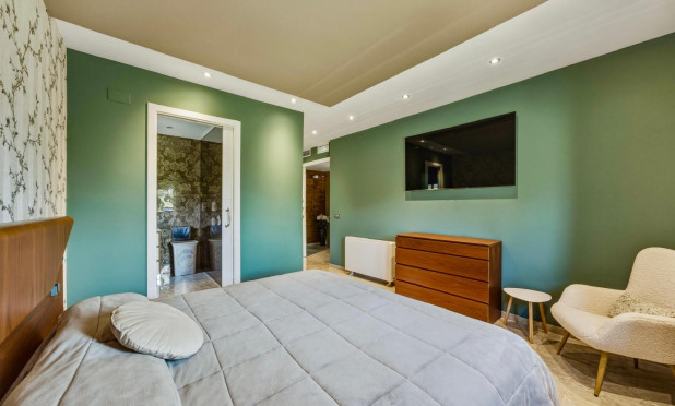 Resale - Villa - La Nucía