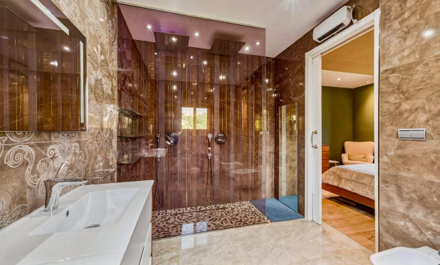 Resale - Villa - La Nucía