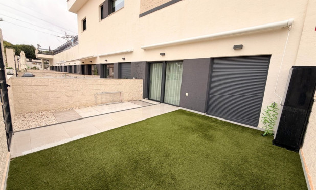 Resale - Apartment / flat - Lo Crispin