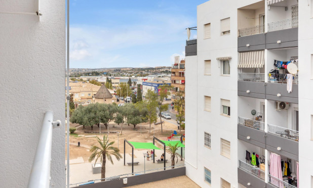 Resale - Apartment / flat - Torrevieja - El Molino