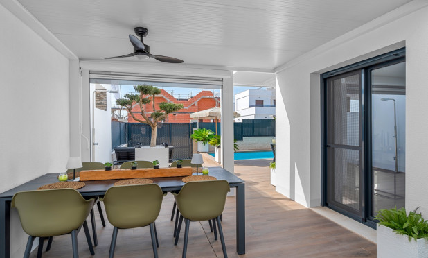 Resale - Villa - Orihuela Costa - Orihuela