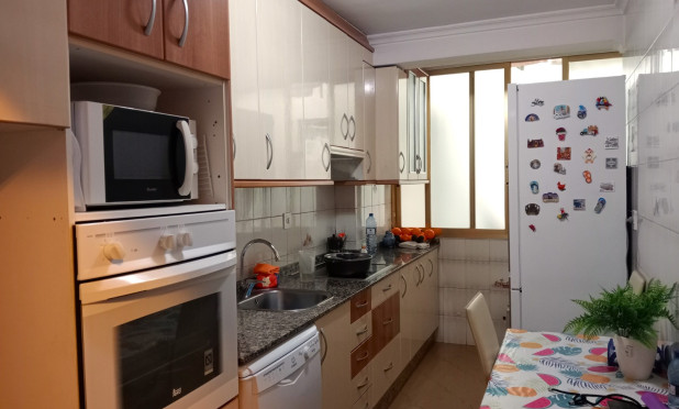 Resale - Apartment / flat - Benidorm - Levante