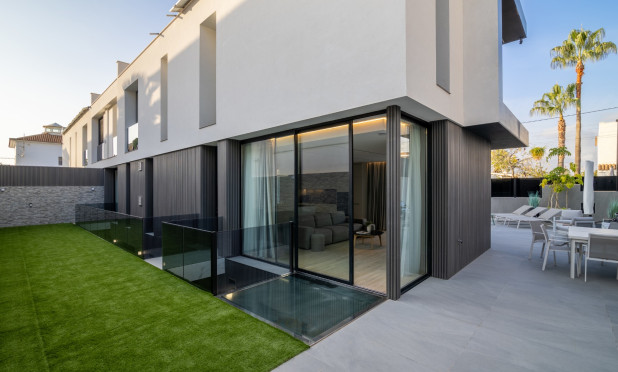 Resale - Villa - Albir