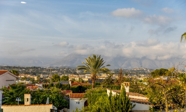 Resale - Villa - Albir