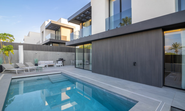 Resale - Villa - Albir