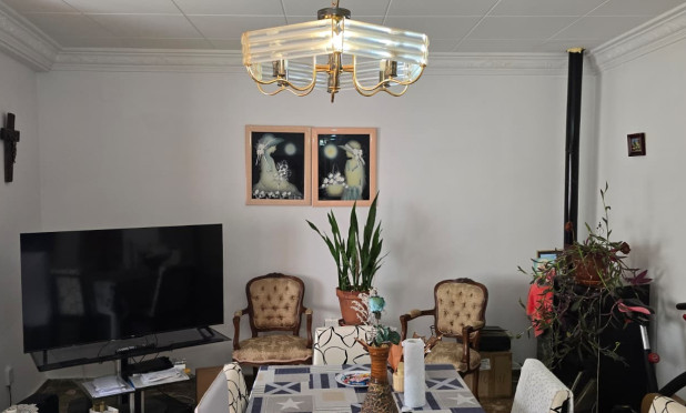 Resale - Apartment / flat - Oliva - Centro